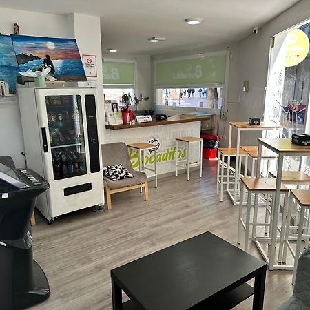 Be Happy Hostel Nerja Buitenkant foto