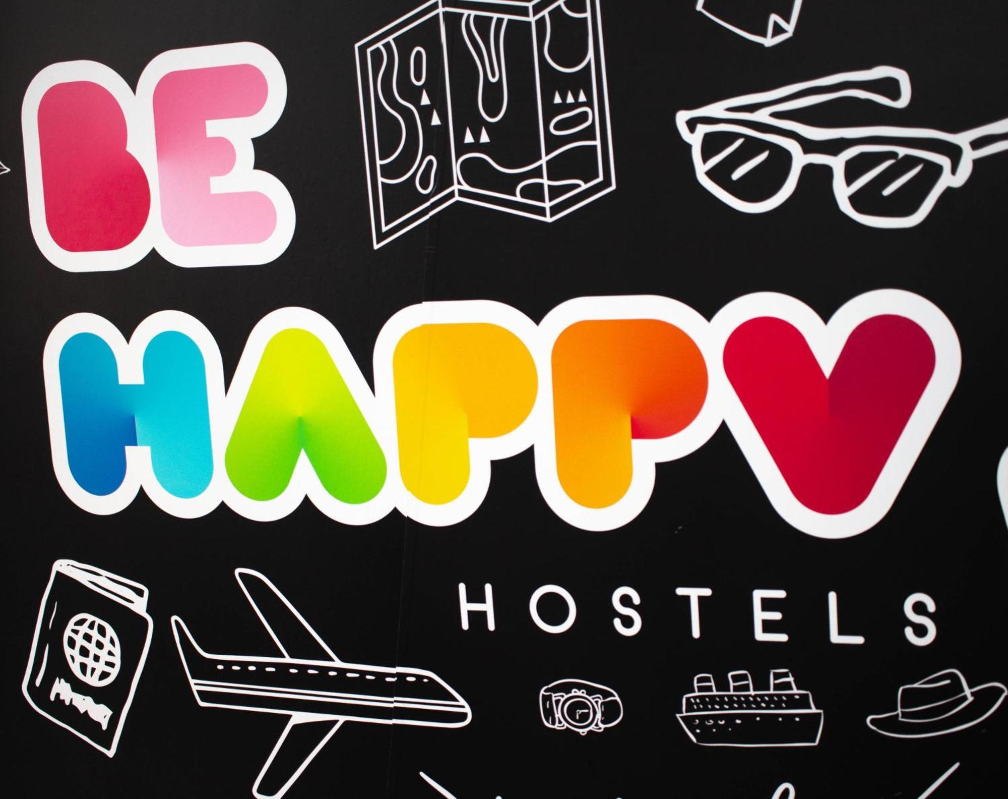 Be Happy Hostel Nerja Buitenkant foto