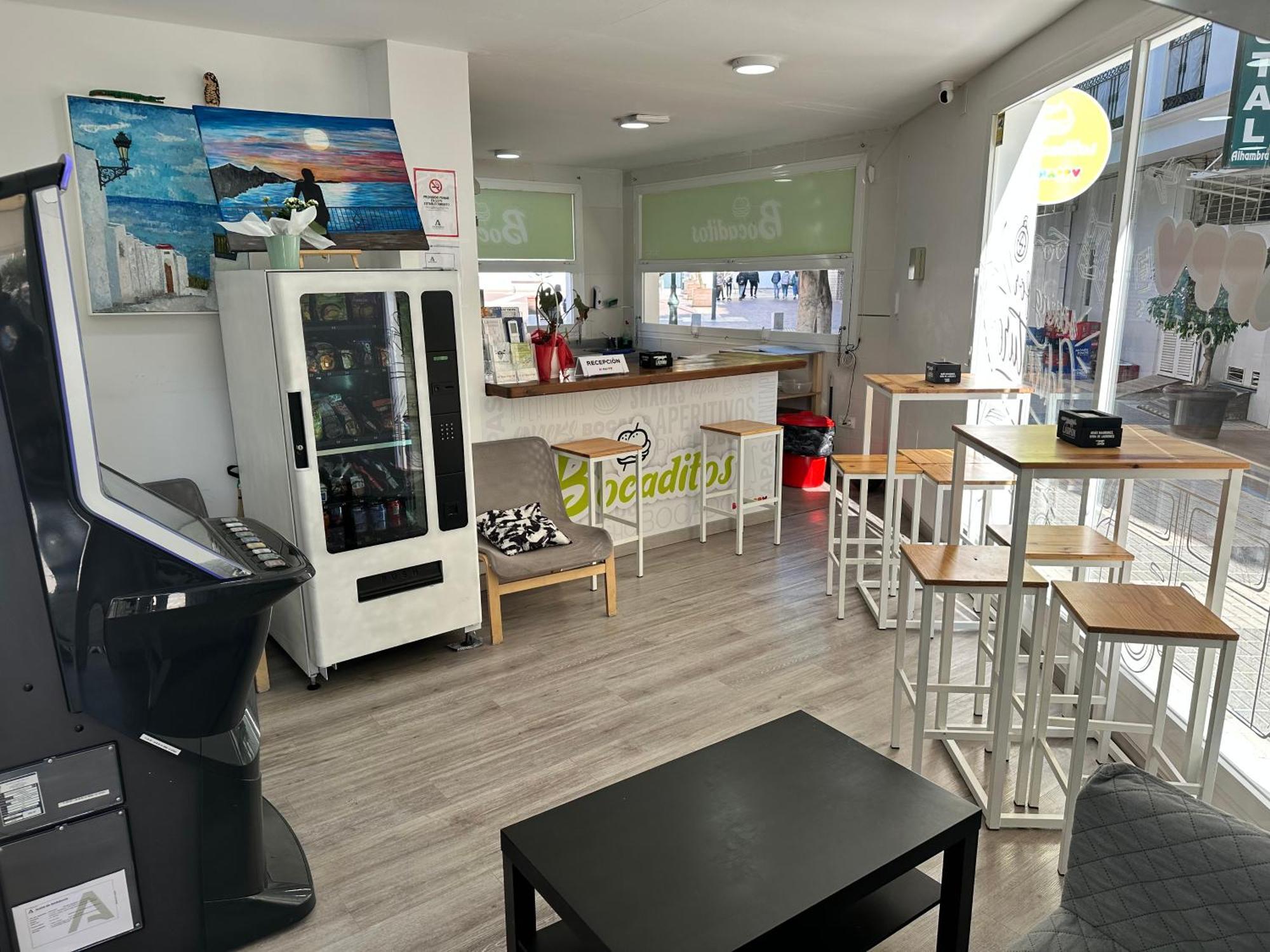 Be Happy Hostel Nerja Buitenkant foto