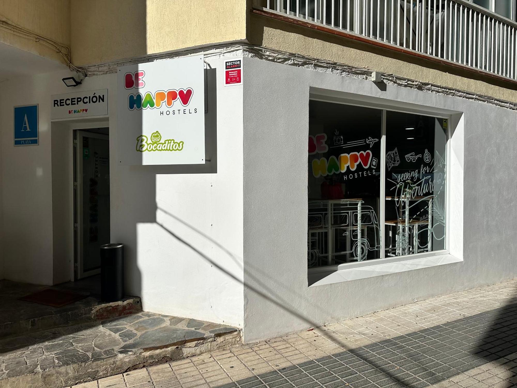 Be Happy Hostel Nerja Buitenkant foto